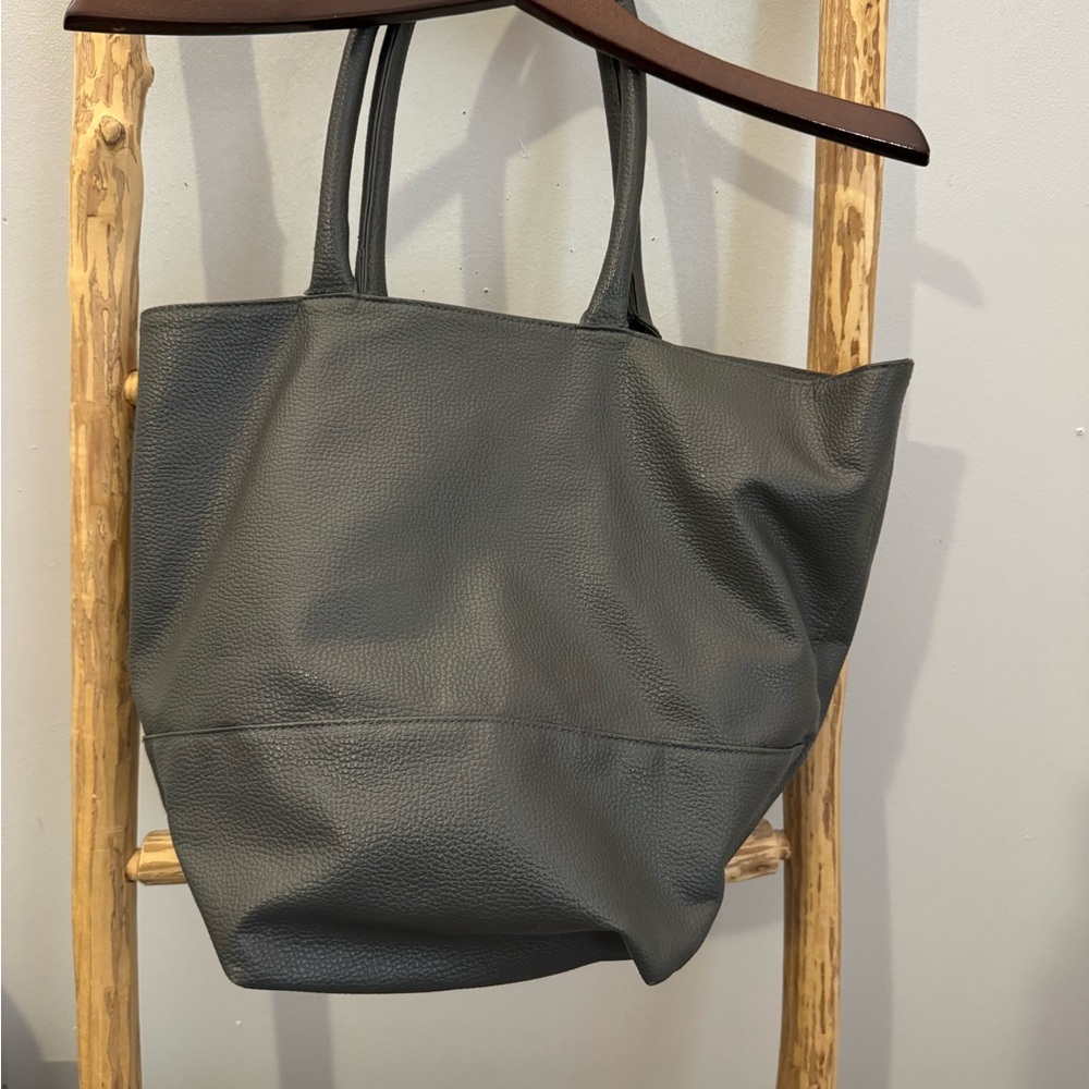 Elegant Gray Tote Bag